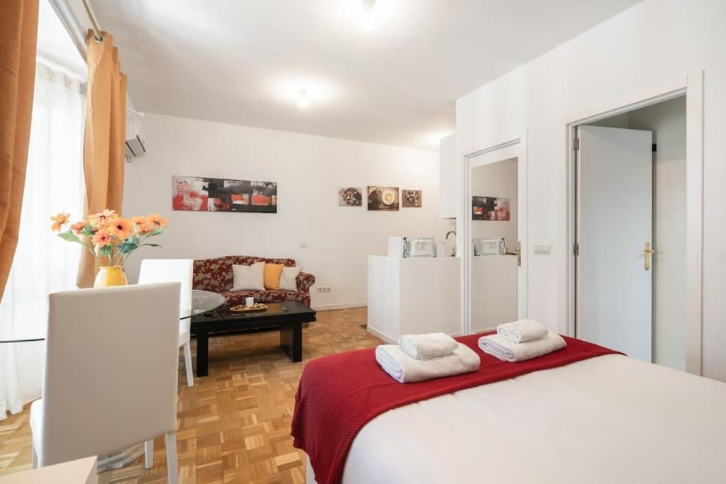 Studio Located In Puerta De Alcala - 2 Madrid Exterior foto